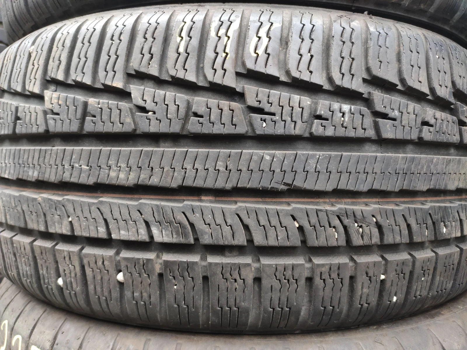  215/40R17 | Mobile.bg   4