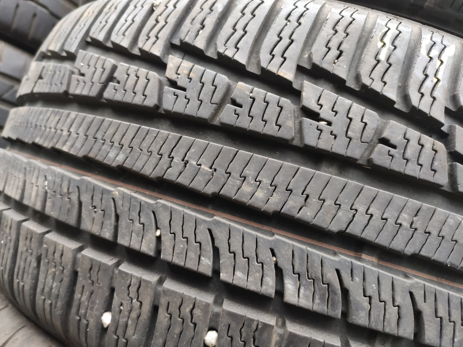  215/40R17 | Mobile.bg   5