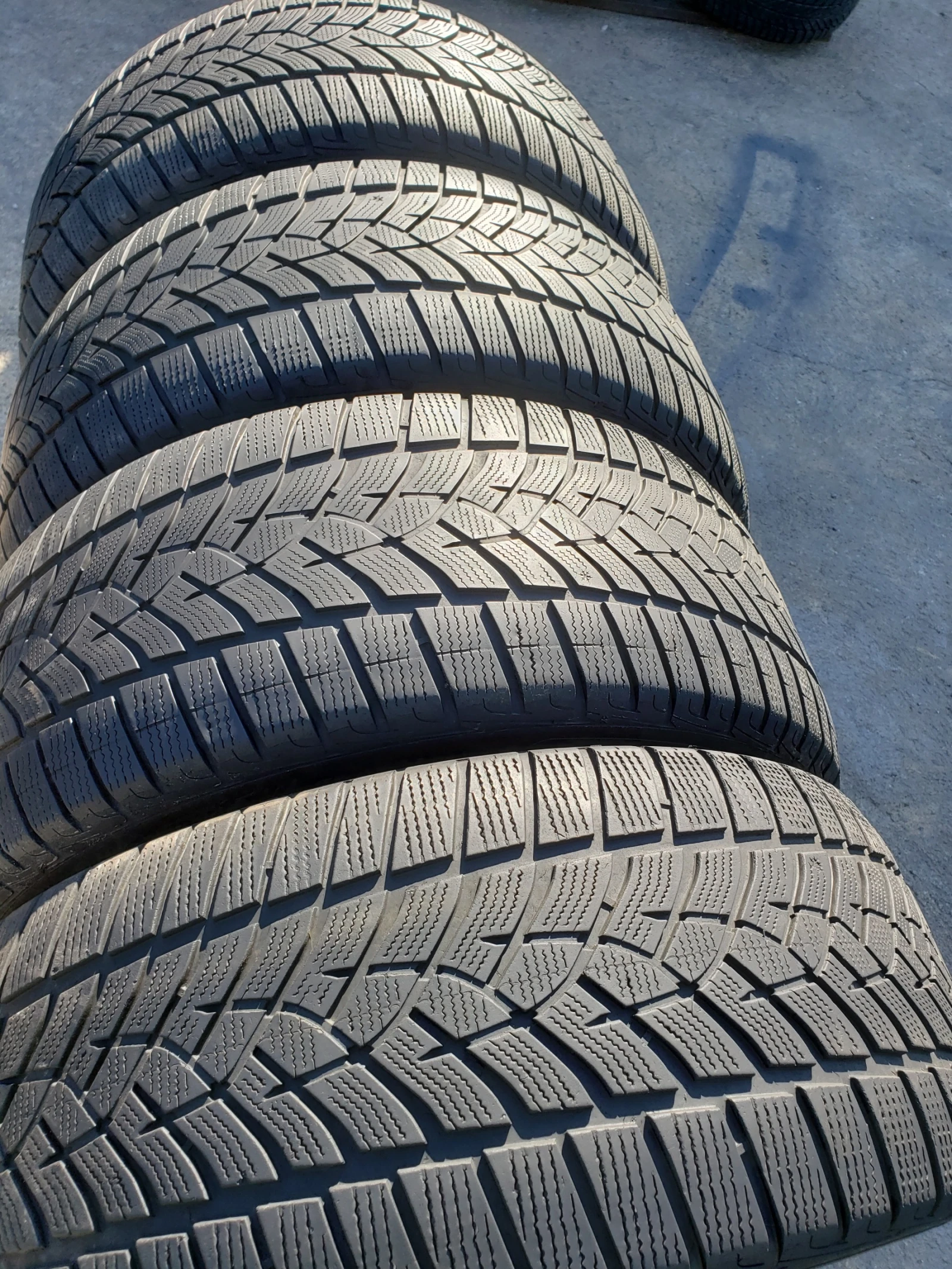 Гуми Зимни 265/50R19, снимка 5 - Гуми и джанти - 56307852