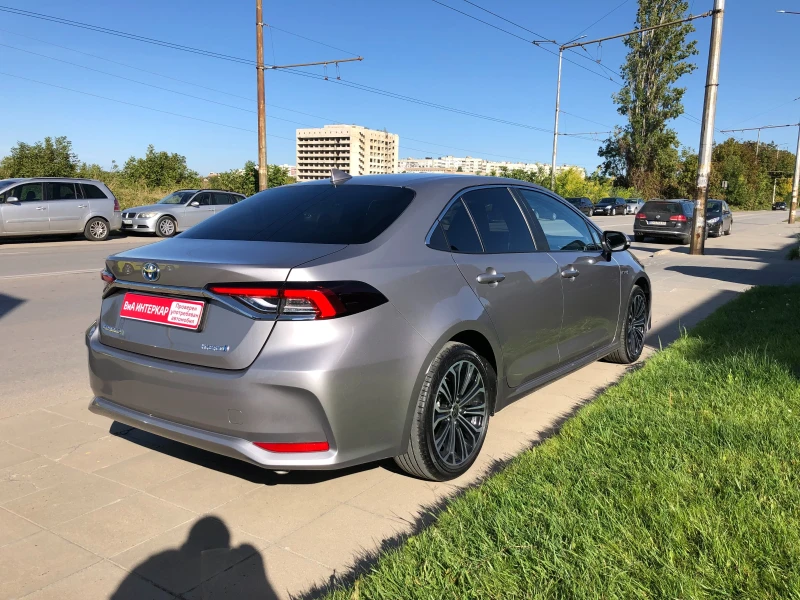 Toyota Corolla 1.8 HSD Executive Plus, снимка 6 - Автомобили и джипове - 47749456