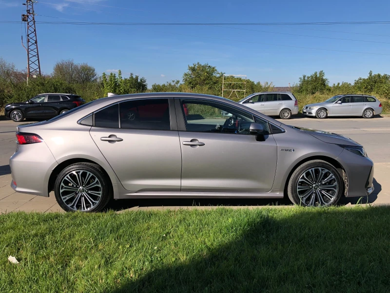 Toyota Corolla 1.8 HSD Executive Plus, снимка 7 - Автомобили и джипове - 47749456