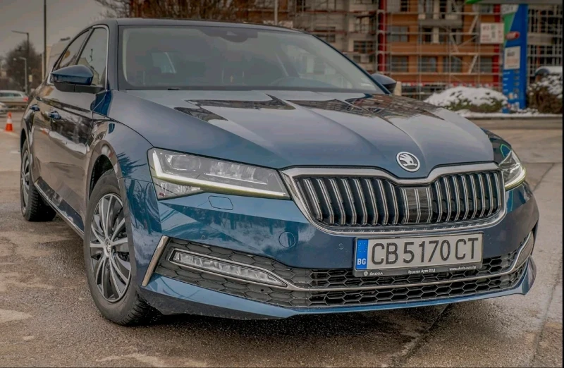 Skoda Superb 2.0 TDI DSG7 Laurin & Klement 4х4, снимка 4 - Автомобили и джипове - 49048911