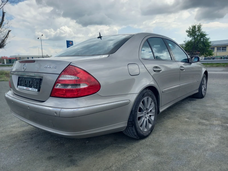 Mercedes-Benz E 320 ФУЛ ЕКСТРИ  ГАЗ  4Х4  ПАМЕТ , снимка 5 - Автомобили и джипове - 49762883