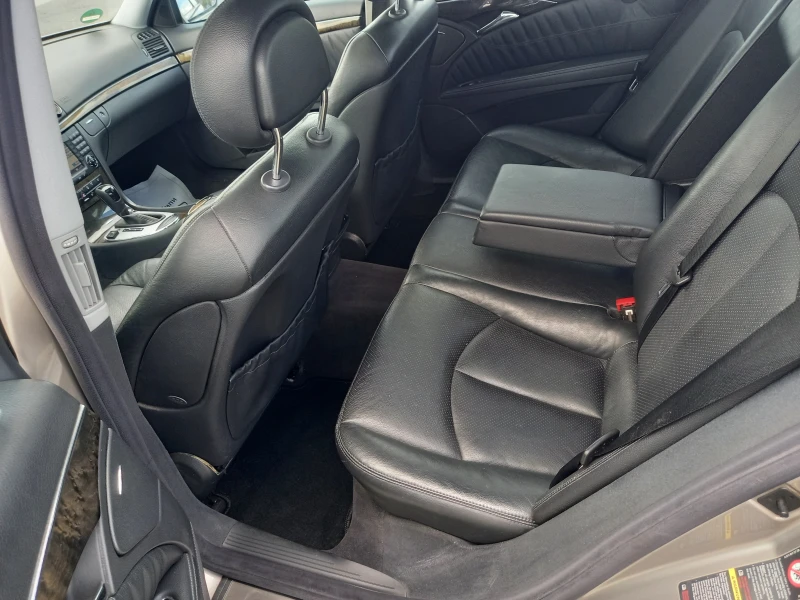 Mercedes-Benz E 320 ФУЛ ЕКСТРИ  ГАЗ  4Х4  ПАМЕТ , снимка 12 - Автомобили и джипове - 49762883