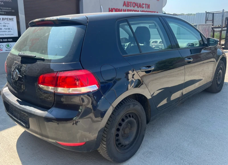 VW Golf 6 1.6TDI, снимка 4 - Автомобили и джипове - 52645191
