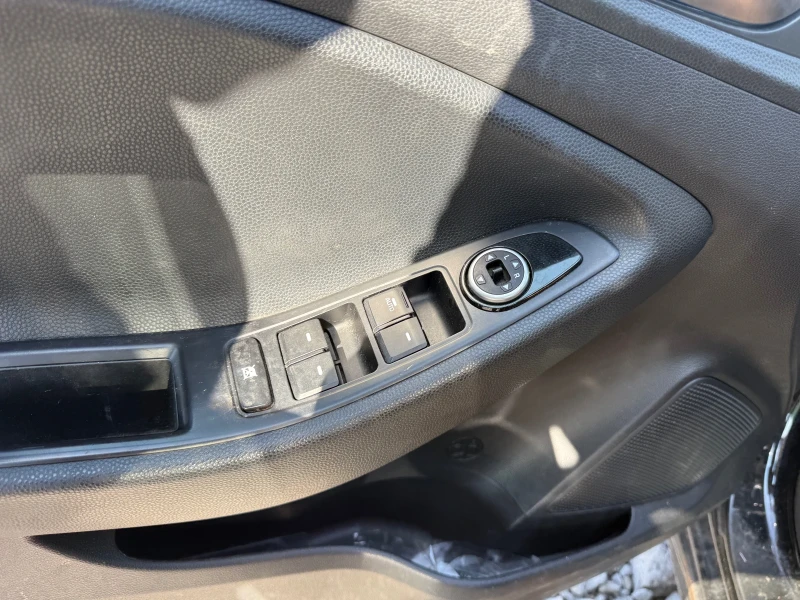 Hyundai I20 1.25 86кс, снимка 12 - Автомобили и джипове - 52075220