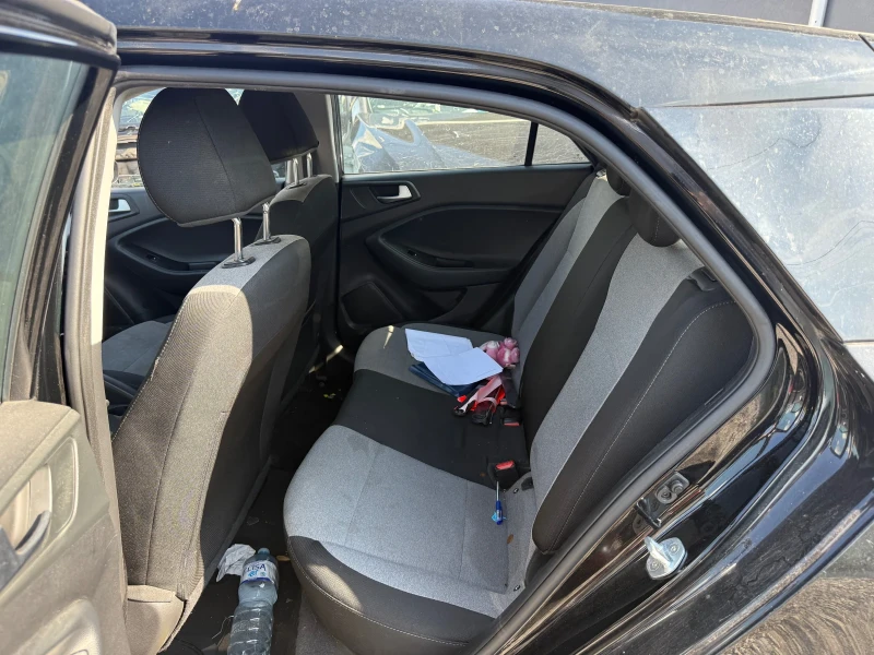 Hyundai I20 1.25 86кс, снимка 11 - Автомобили и джипове - 52075220