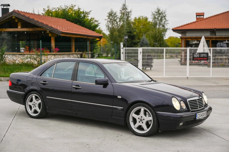 Mercedes-Benz E 430 Avantgarde* ГазИНЖ.* Подгрев* КОЖА, снимка 2 - Автомобили и джипове - 52079695