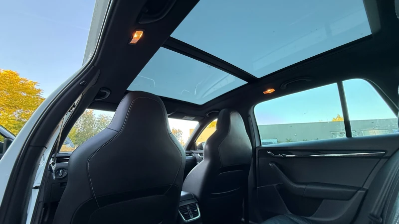 Skoda Octavia 2.0 TDI VRS / Keyless, снимка 11 - Автомобили и джипове - 52109072