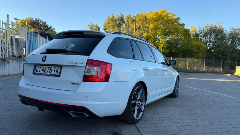 Skoda Octavia 2.0 TDI VRS / Keyless, снимка 3 - Автомобили и джипове - 52109072