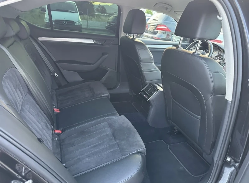 Skoda Superb 2.0TDI* 190к.с* DSG* KEYLESS* КАМЕРА* ПЕЧКА, снимка 14 - Автомобили и джипове - 52442315