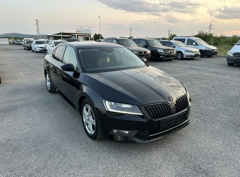 Skoda Superb 2.0TDI* 190к.с* DSG* KEYLESS* КАМЕРА* ПЕЧКА, снимка 3 - Автомобили и джипове - 52442315