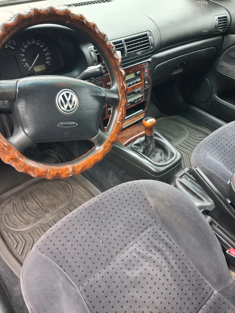VW Passat B4, снимка 7 - Автомобили и джипове - 52515324