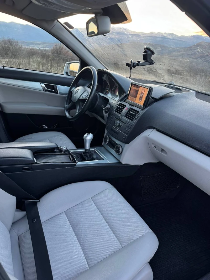 Mercedes-Benz C 200, снимка 6 - Автомобили и джипове - 52627045