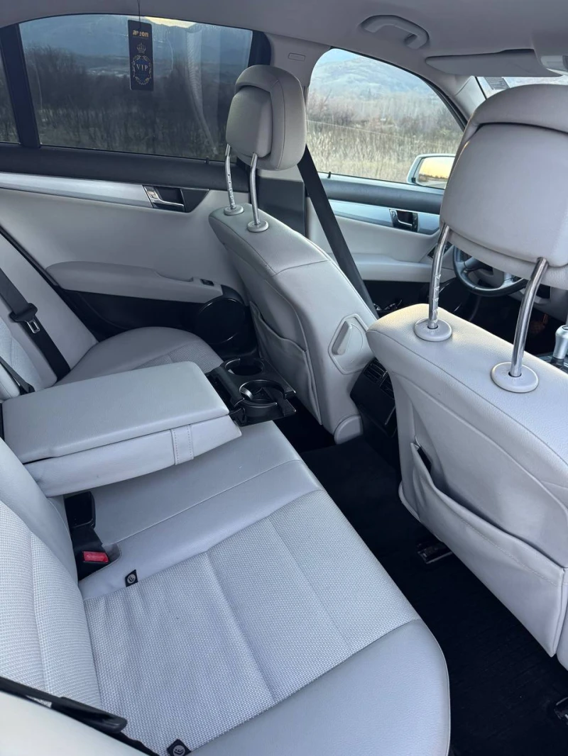 Mercedes-Benz C 200, снимка 9 - Автомобили и джипове - 52627045
