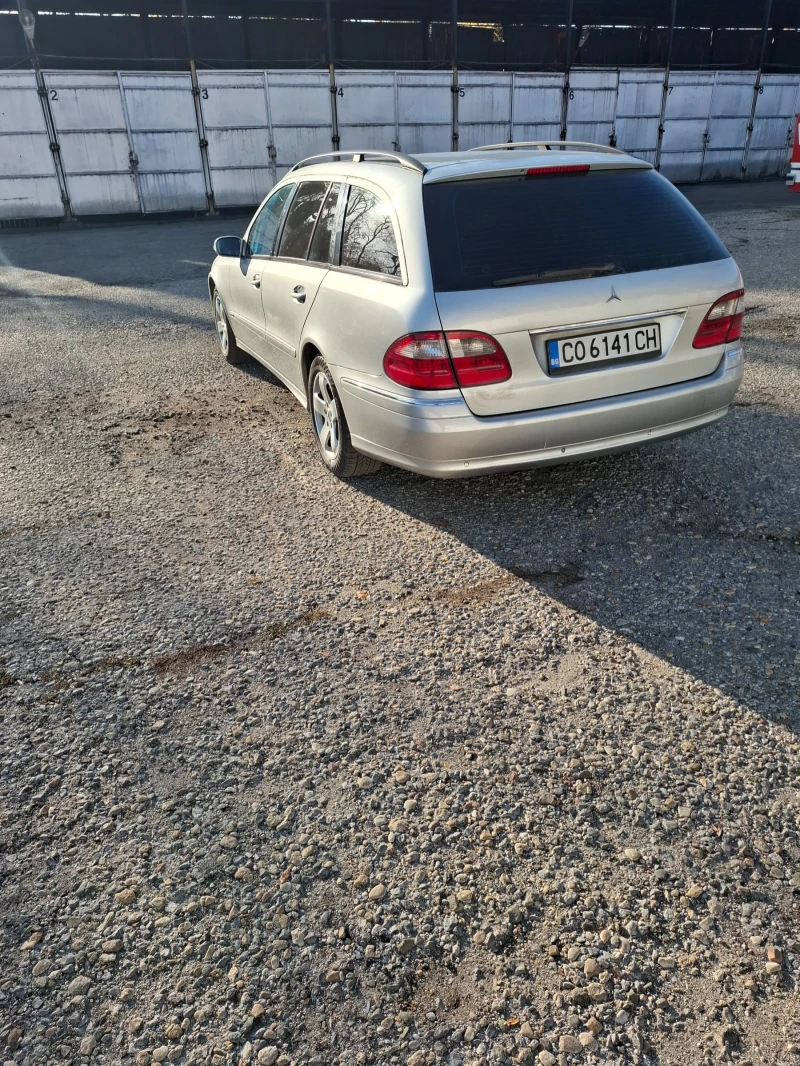Mercedes-Benz E 270 Avantgarde, снимка 12 - Автомобили и джипове - 52996297
