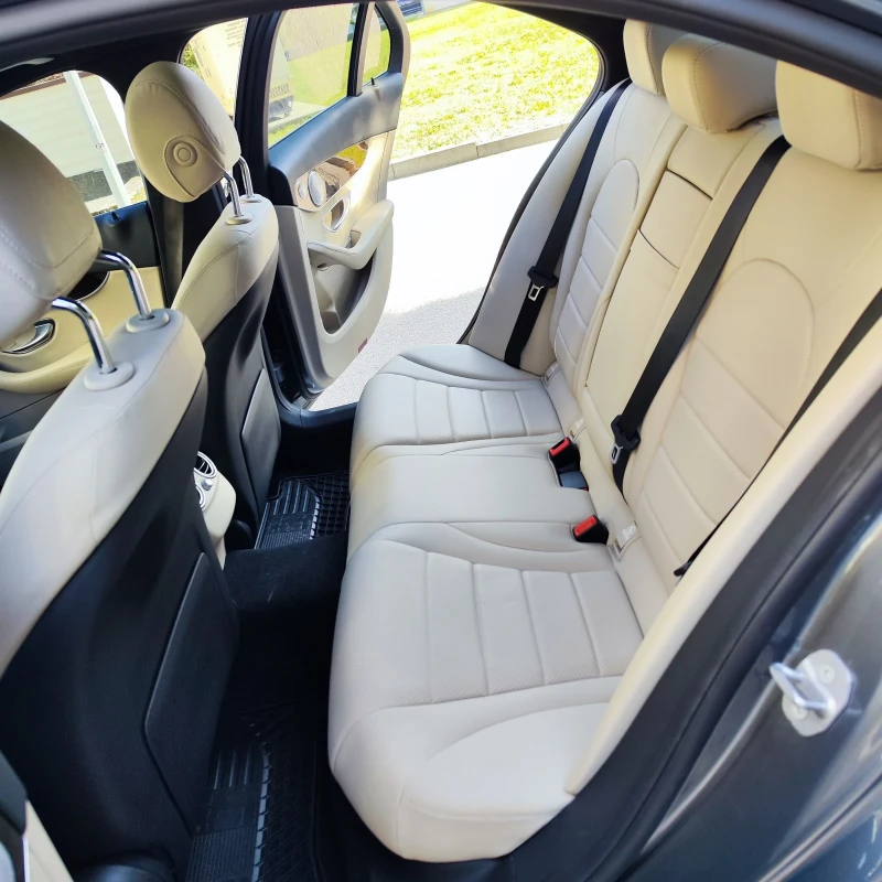 Mercedes-Benz C 300 4 MATIC, снимка 10 - Автомобили и джипове - 53462842