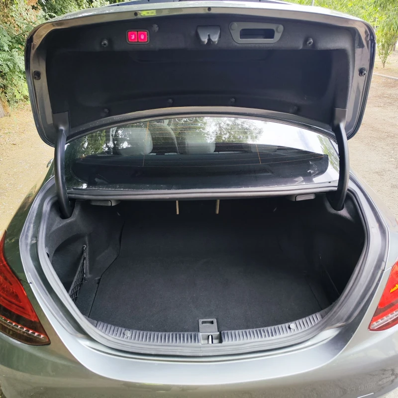 Mercedes-Benz C 300 4 MATIC, снимка 14 - Автомобили и джипове - 53462842