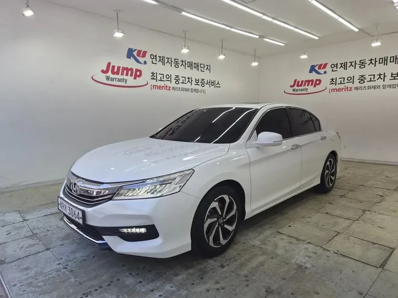Honda Accord 2.4 - САМО 30% АВАНС, снимка 6 - Автомобили и джипове - 56219962