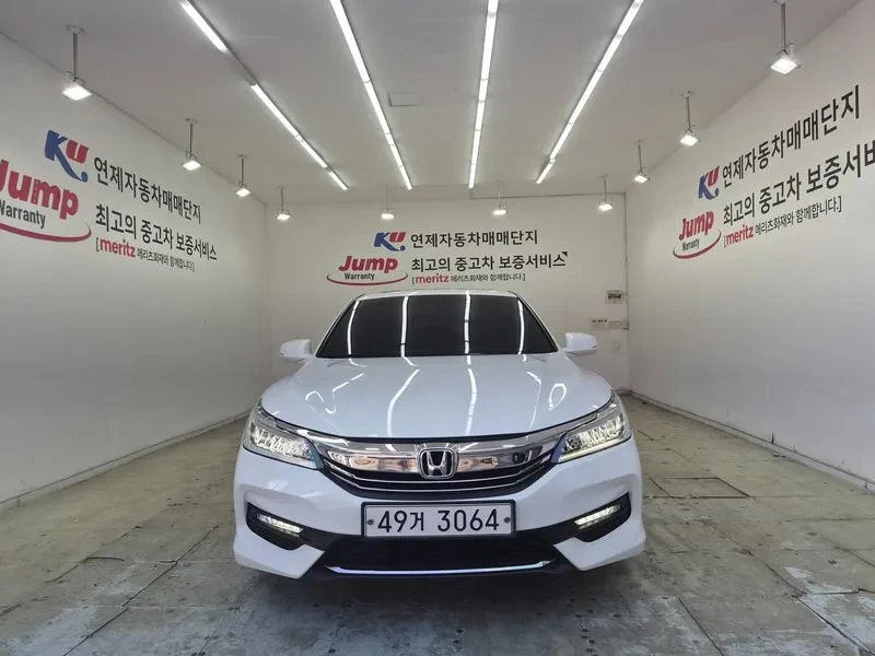 Honda Accord 2.4 - САМО 30% АВАНС, снимка 4 - Автомобили и джипове - 56219962