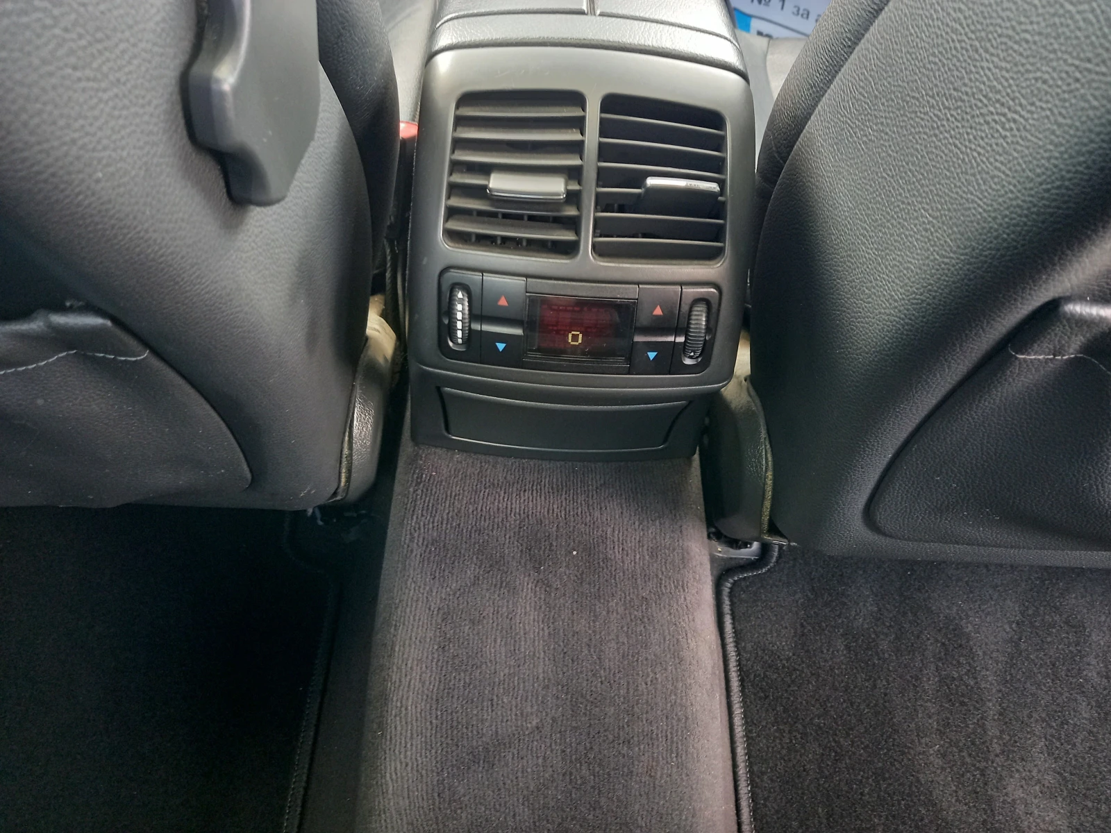 Mercedes-Benz E 320      44    | Mobile.bg   16