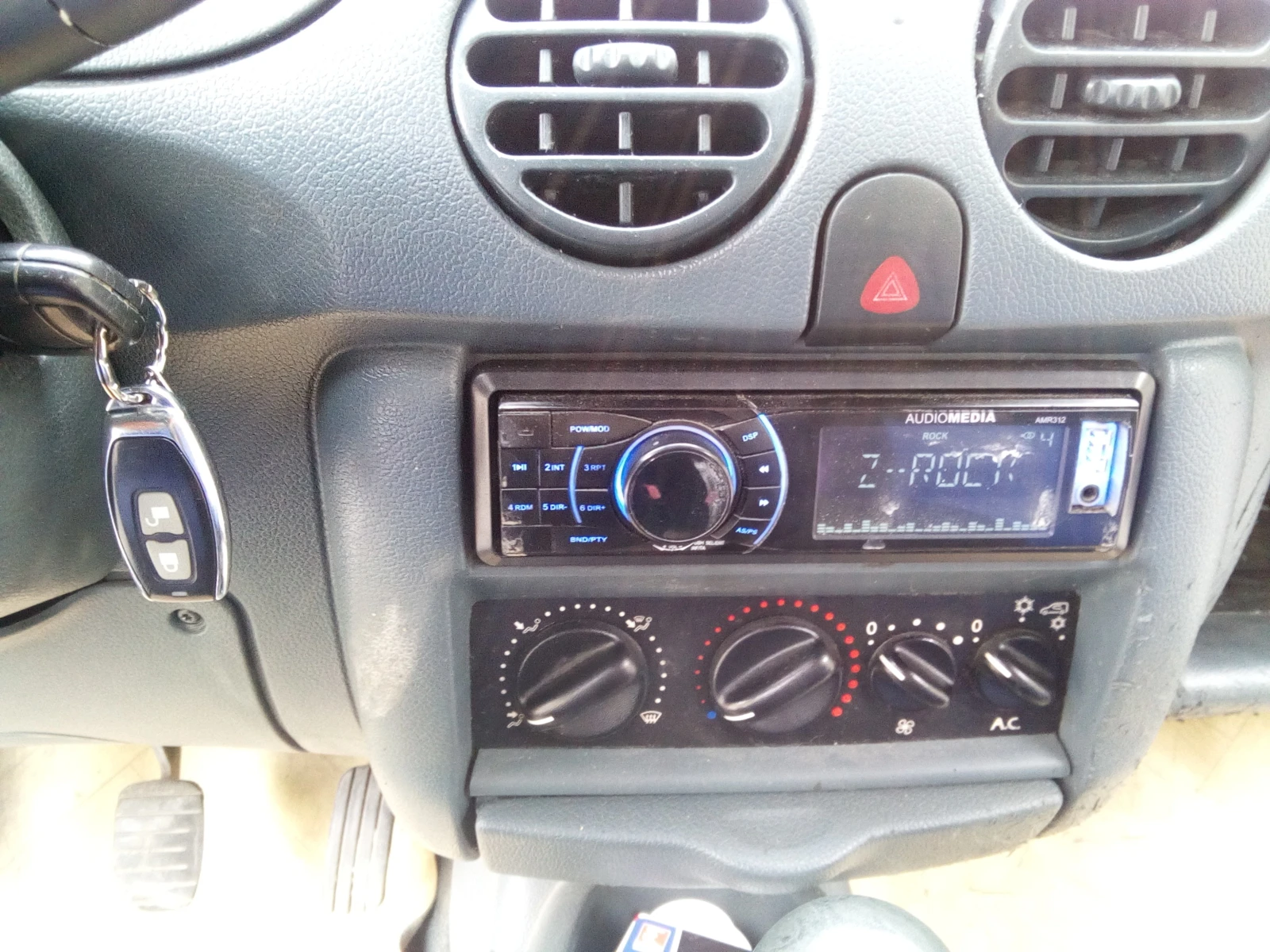 Renault Kangoo RXE - изображение 7