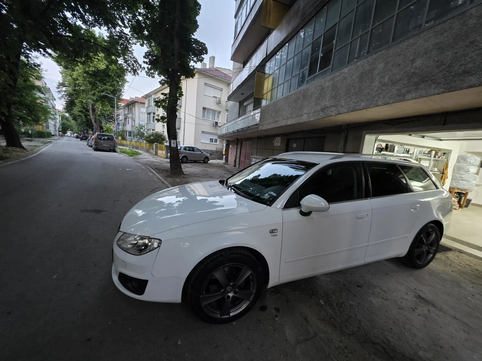 Seat Exeo 2.0 TDI  -143 кс. 6 ск. - изображение 10