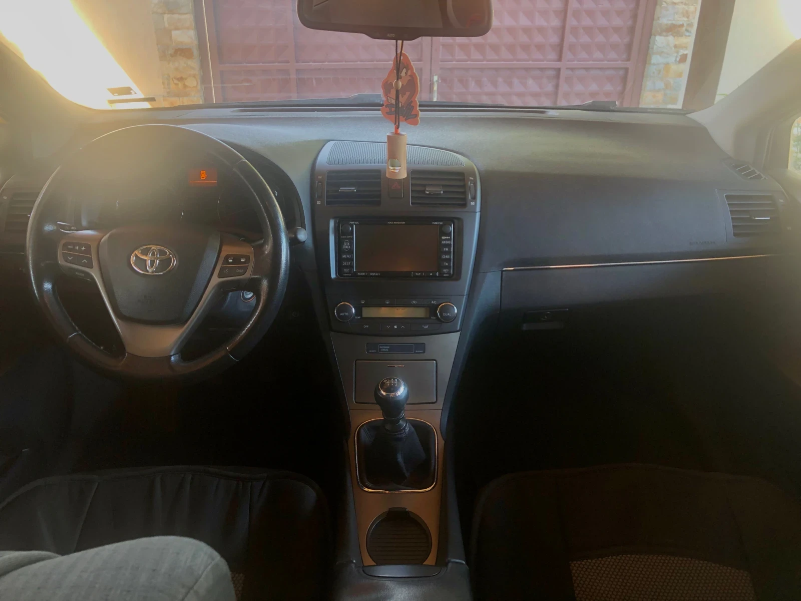Toyota Avensis  - изображение 8