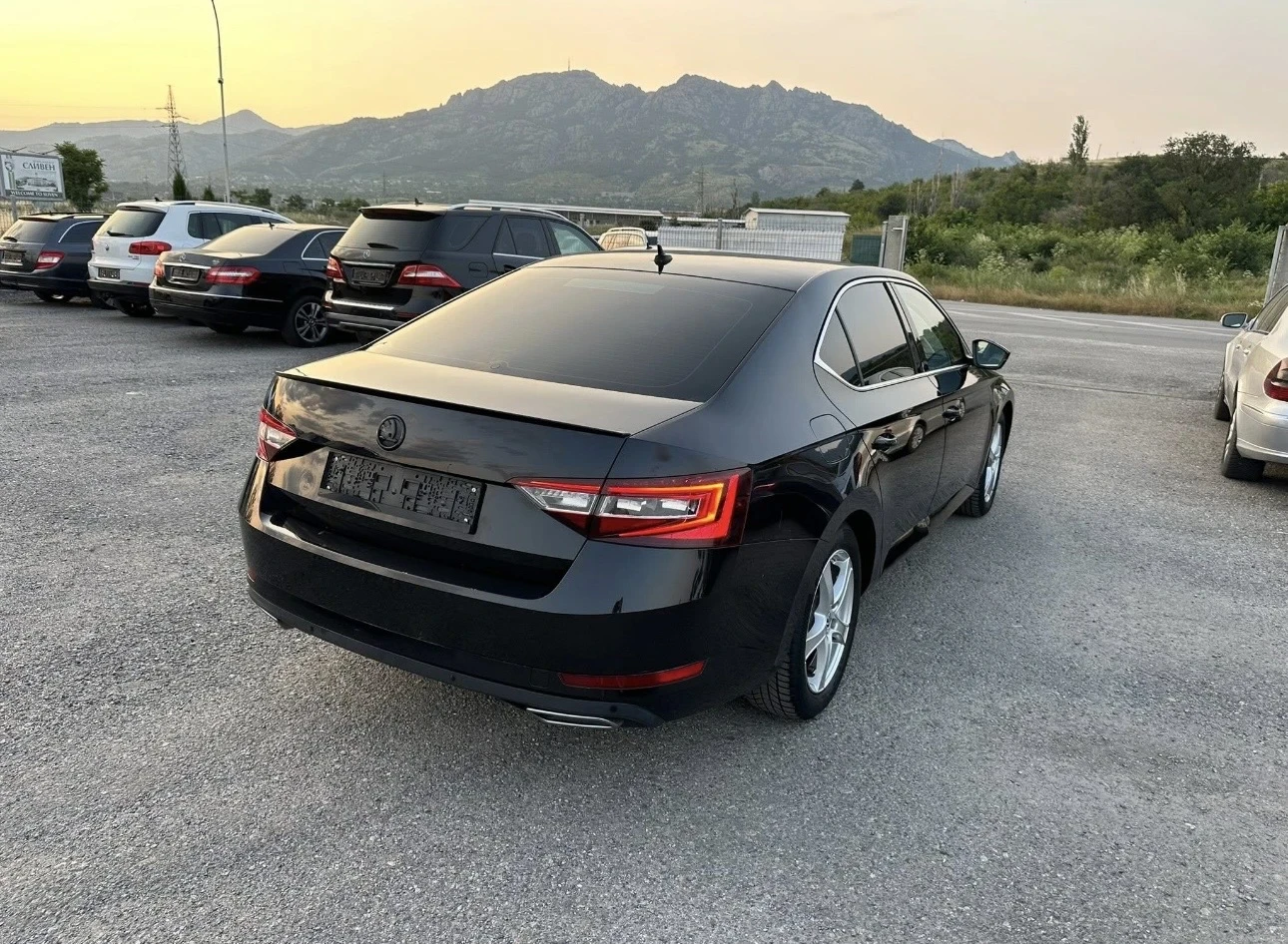 Skoda Superb 2.0TDI* 190к.с* DSG* KEYLESS* КАМЕРА* ПЕЧКА - изображение 4