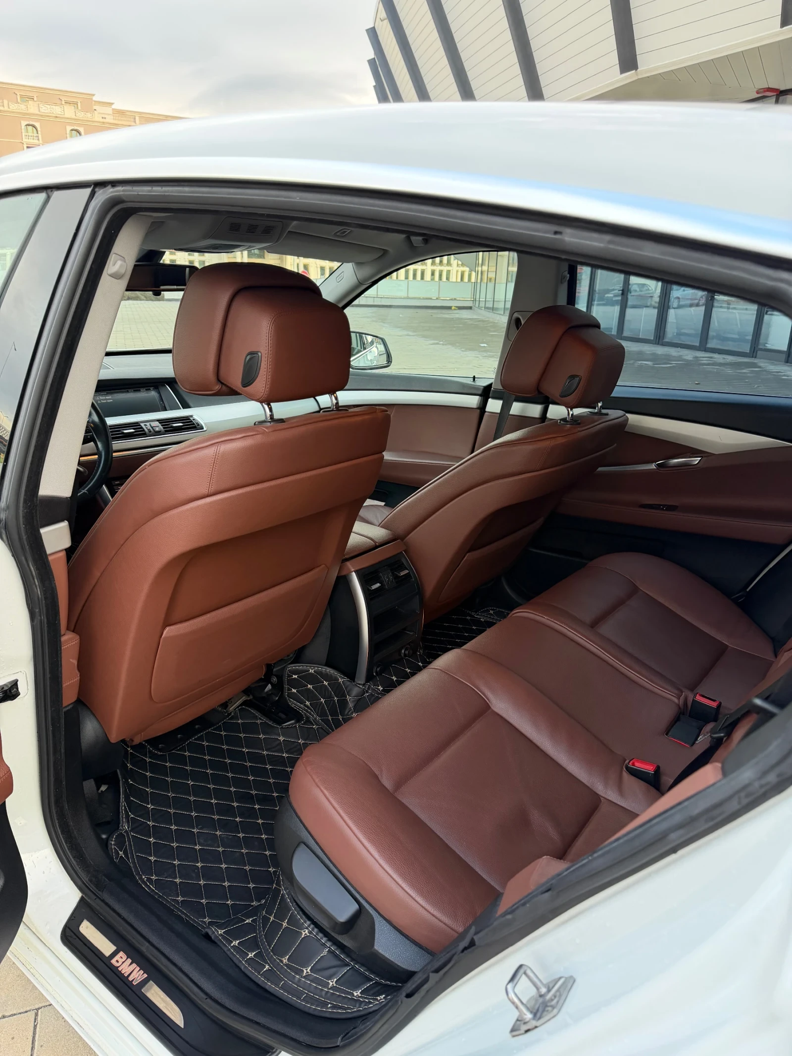 BMW 5 Gran Turismo 3.0D Xdrive| въздушни възглавници - изображение 10