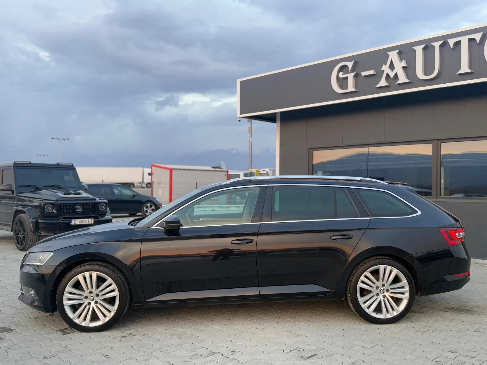 Skoda Superb 2.0TDI 150 ks Собствен лизинг , снимка 8 - Автомобили и джипове - 53733339