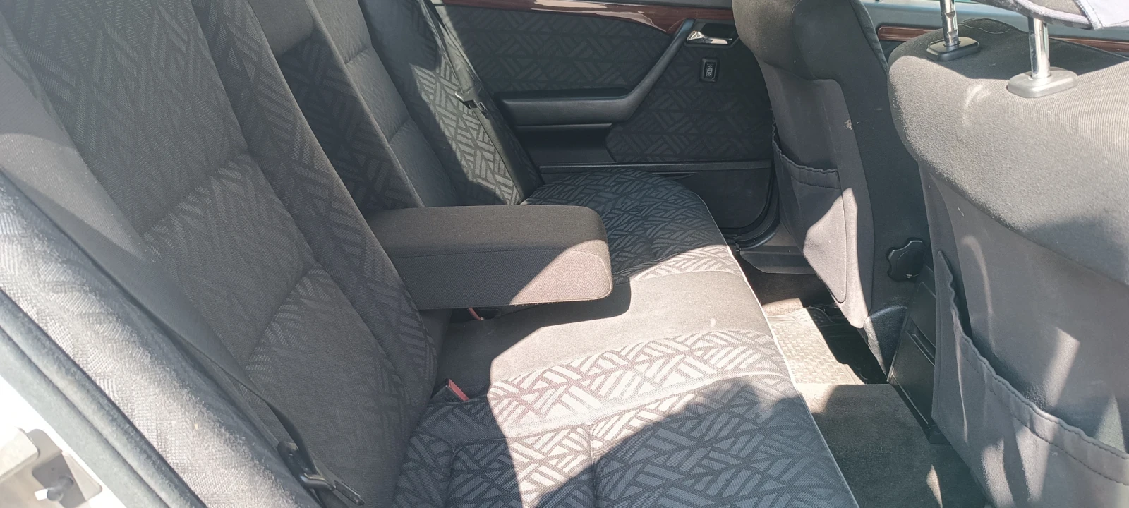 Mercedes-Benz C 200, снимка 6 - Автомобили и джипове - 53771170