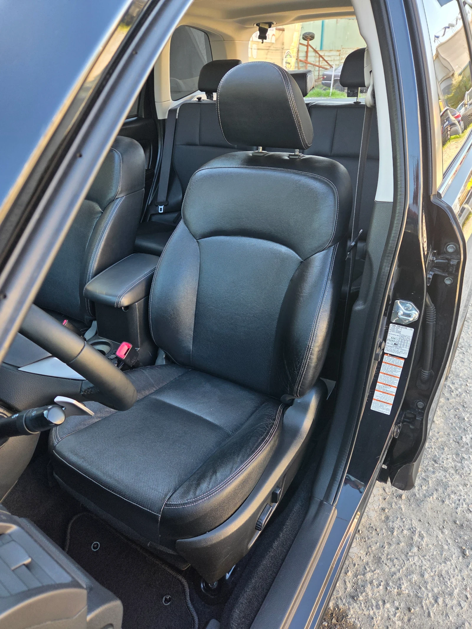 Subaru Forester 2.0-БЕНЗИН-150ps 4x4, снимка 8 - Автомобили и джипове - 54113111