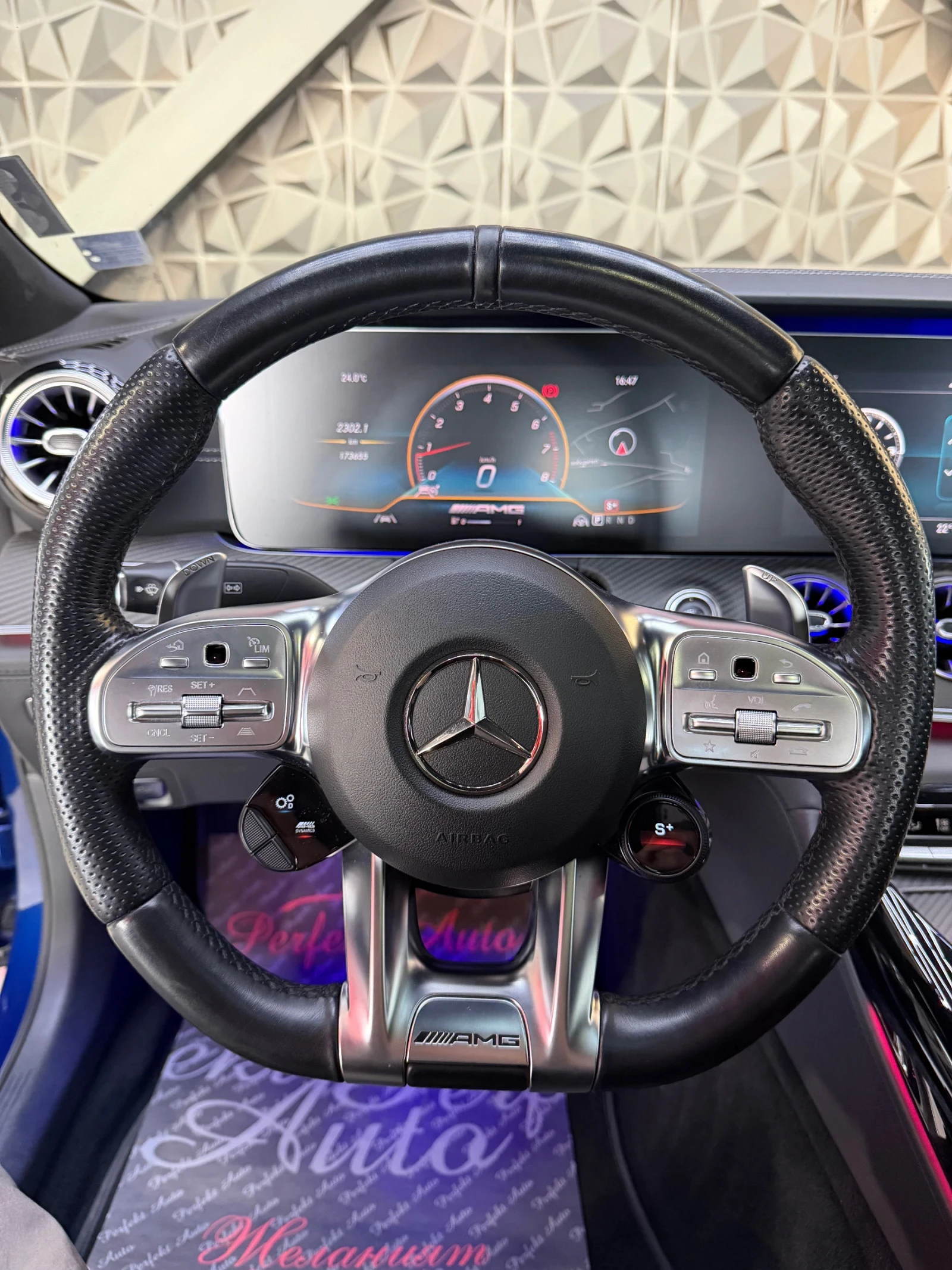 Mercedes-Benz GT AMG 53 4 MATIC * FULL Екстри* BURMESTER * HEAD UP , снимка 11 - Автомобили и джипове - 54228823