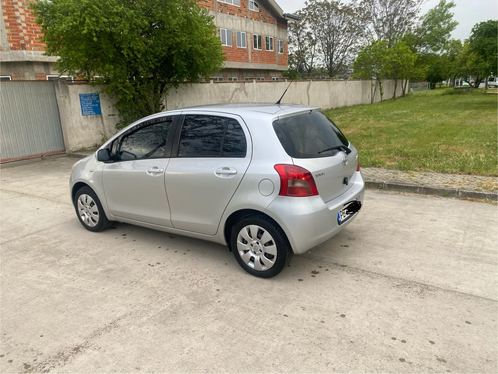 Toyota Yaris, снимка 4 - Автомобили и джипове - 54349607