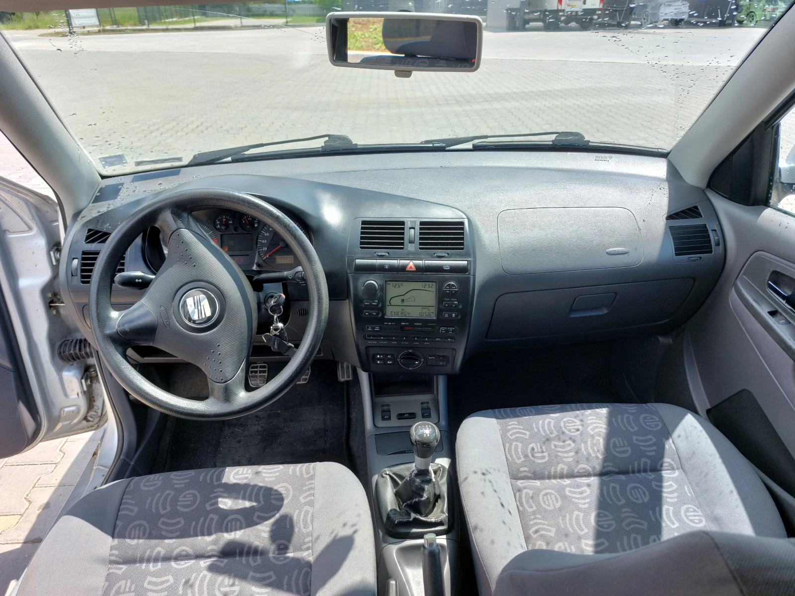 Seat Ibiza MPI, снимка 10 - Автомобили и джипове - 55184033