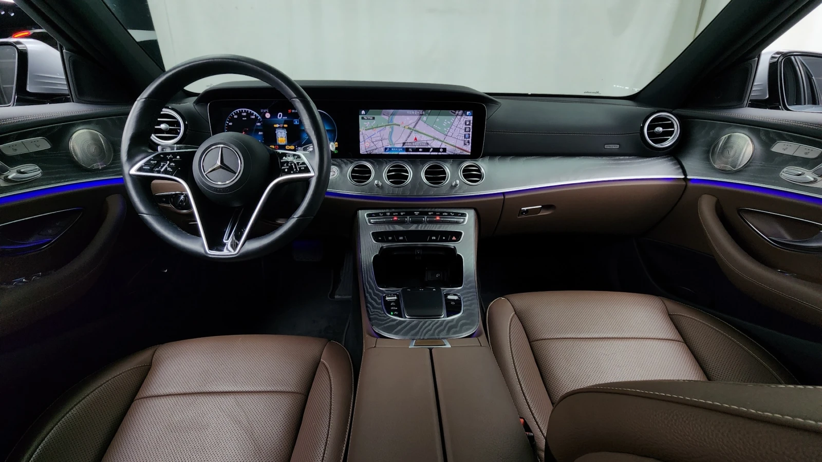 Mercedes-Benz E 350 4MATIC Avantgarde, снимка 7 - Автомобили и джипове - 55421602