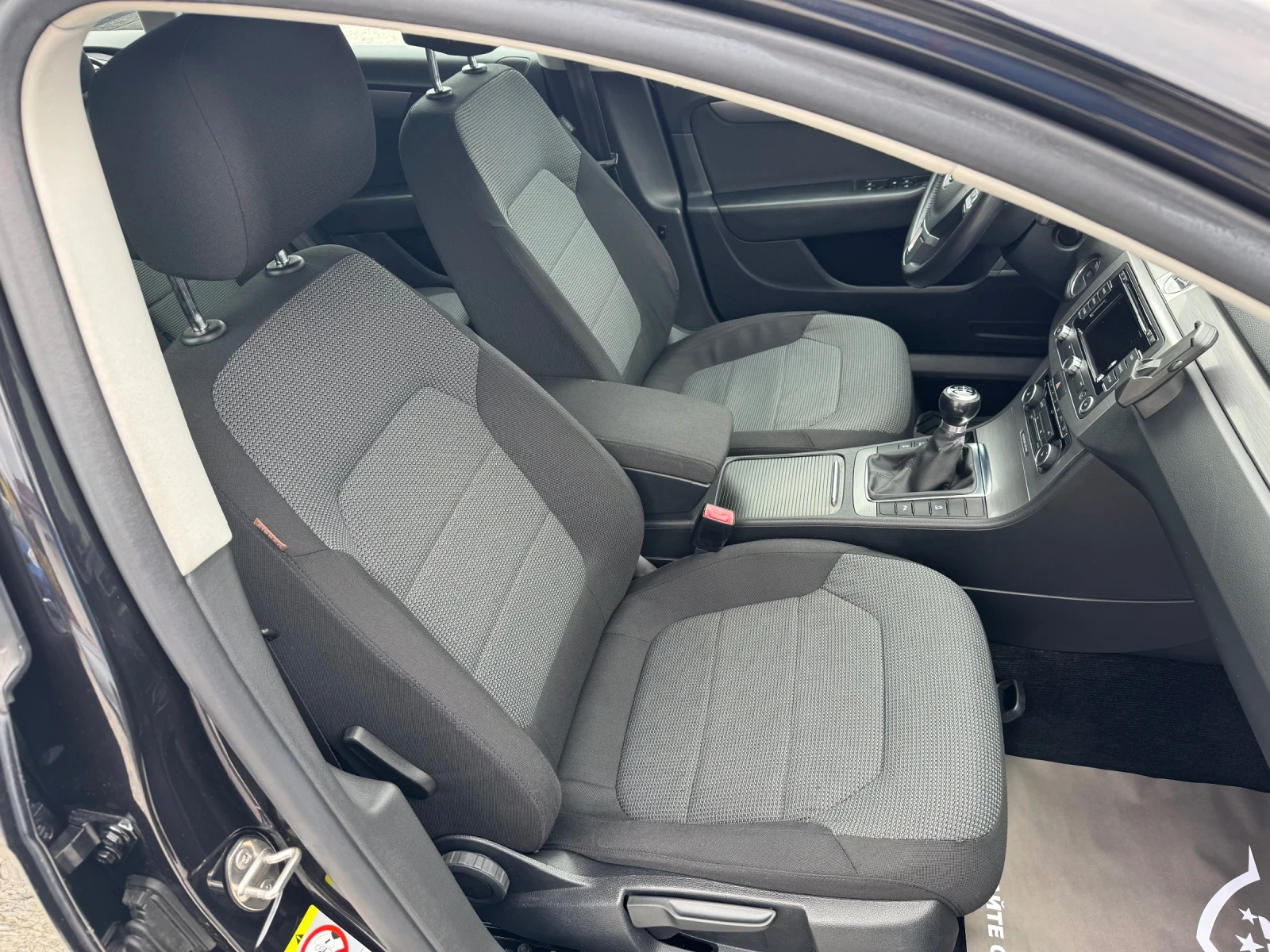 VW Passat 2.0TDI 140ps, снимка 9 - Автомобили и джипове - 55608608