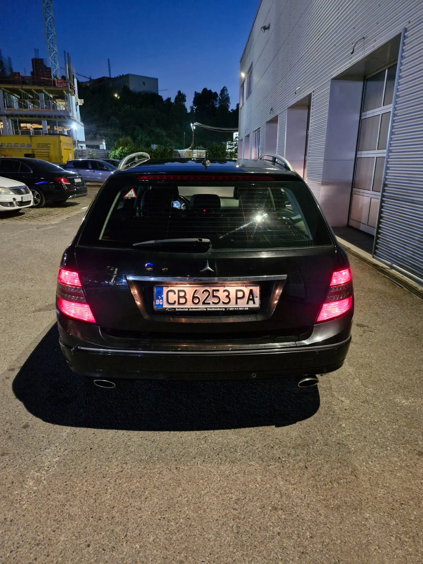 Mercedes-Benz C 350 Реални км, снимка 3 - Автомобили и джипове - 55750127