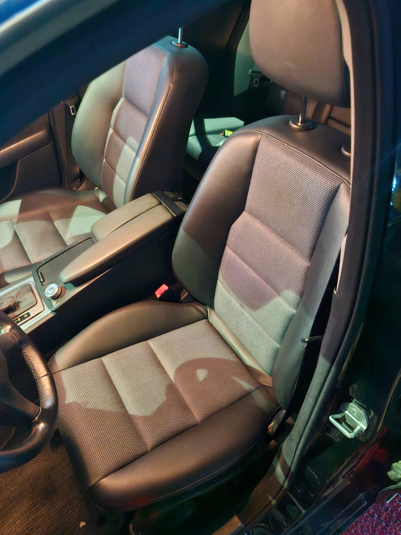 Mercedes-Benz C 350 Реални км, снимка 15 - Автомобили и джипове - 55750127