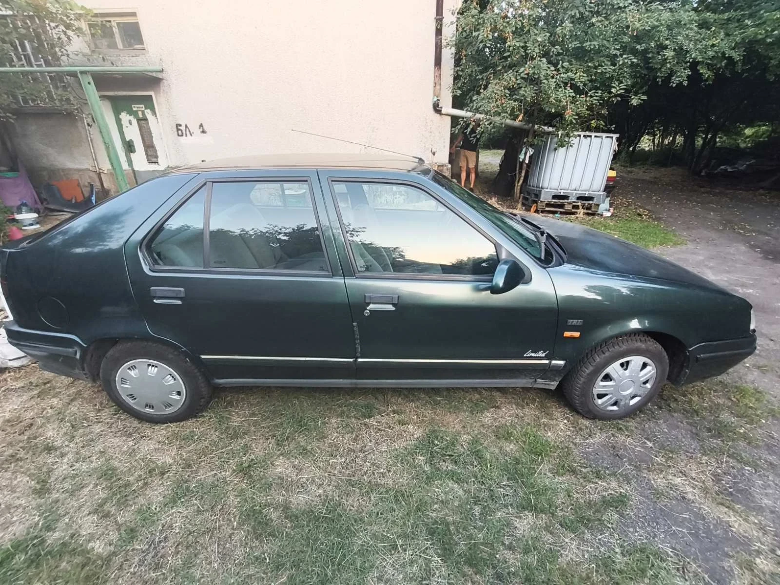 Renault 19 1, 3 Mono Injection, снимка 4 - Автомобили и джипове - 55888935
