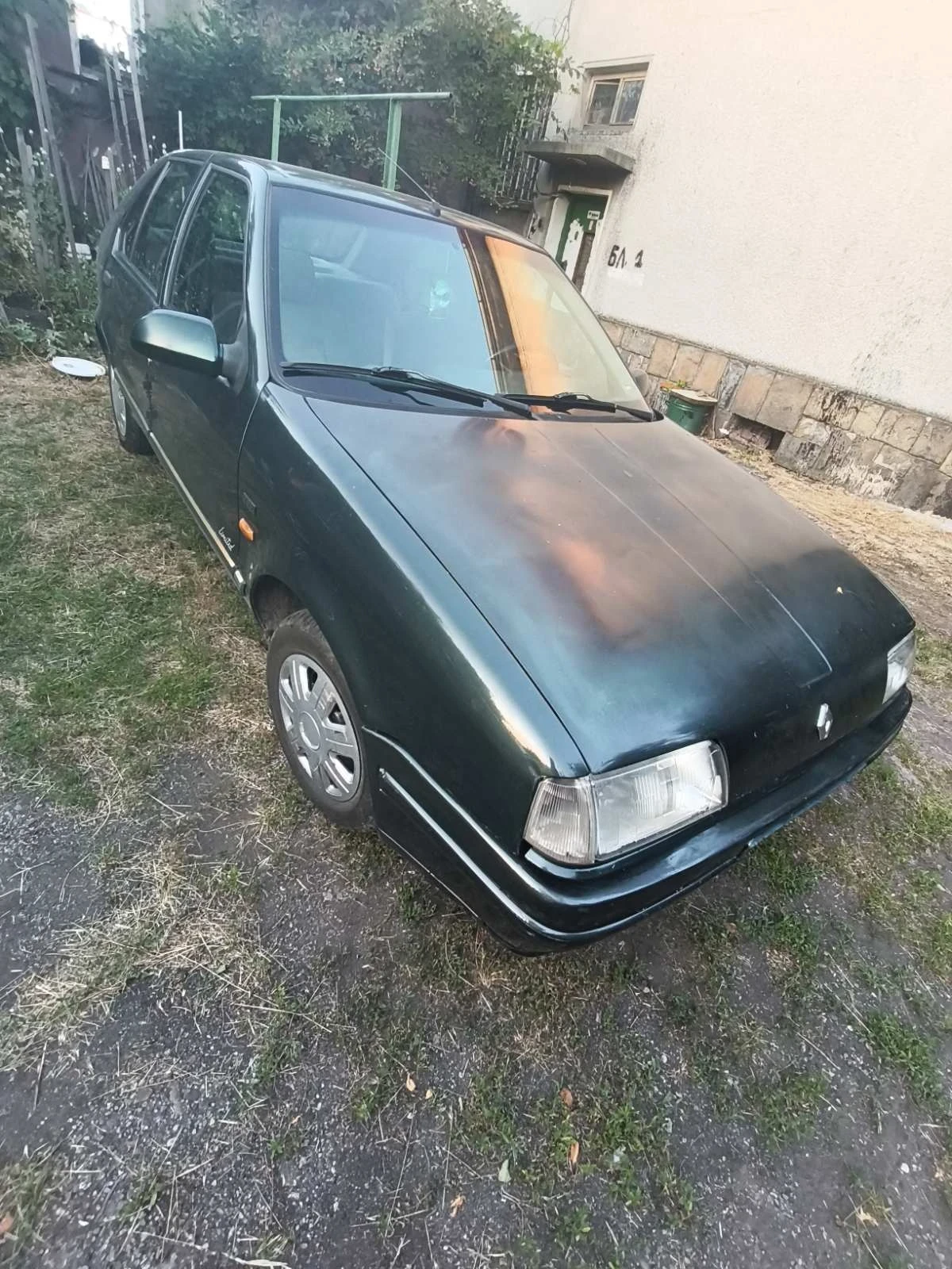 Renault 19 1, 3 Mono Injection, снимка 2 - Автомобили и джипове - 55888935