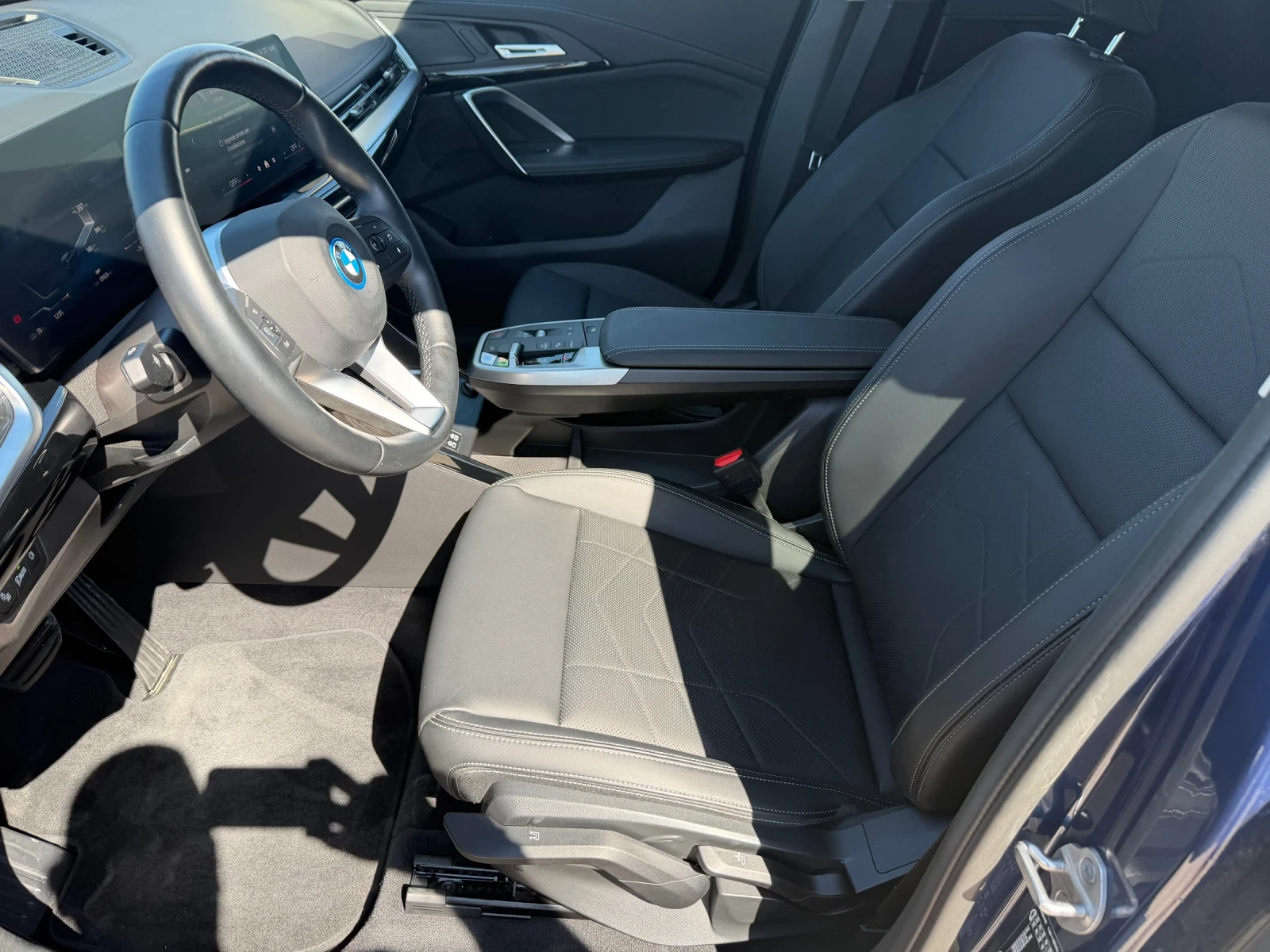 BMW iX1 eDrive20 * ГАРАНЦИЯ!!!* xLine* LED* Facelift* , снимка 9 - Автомобили и джипове - 55997782