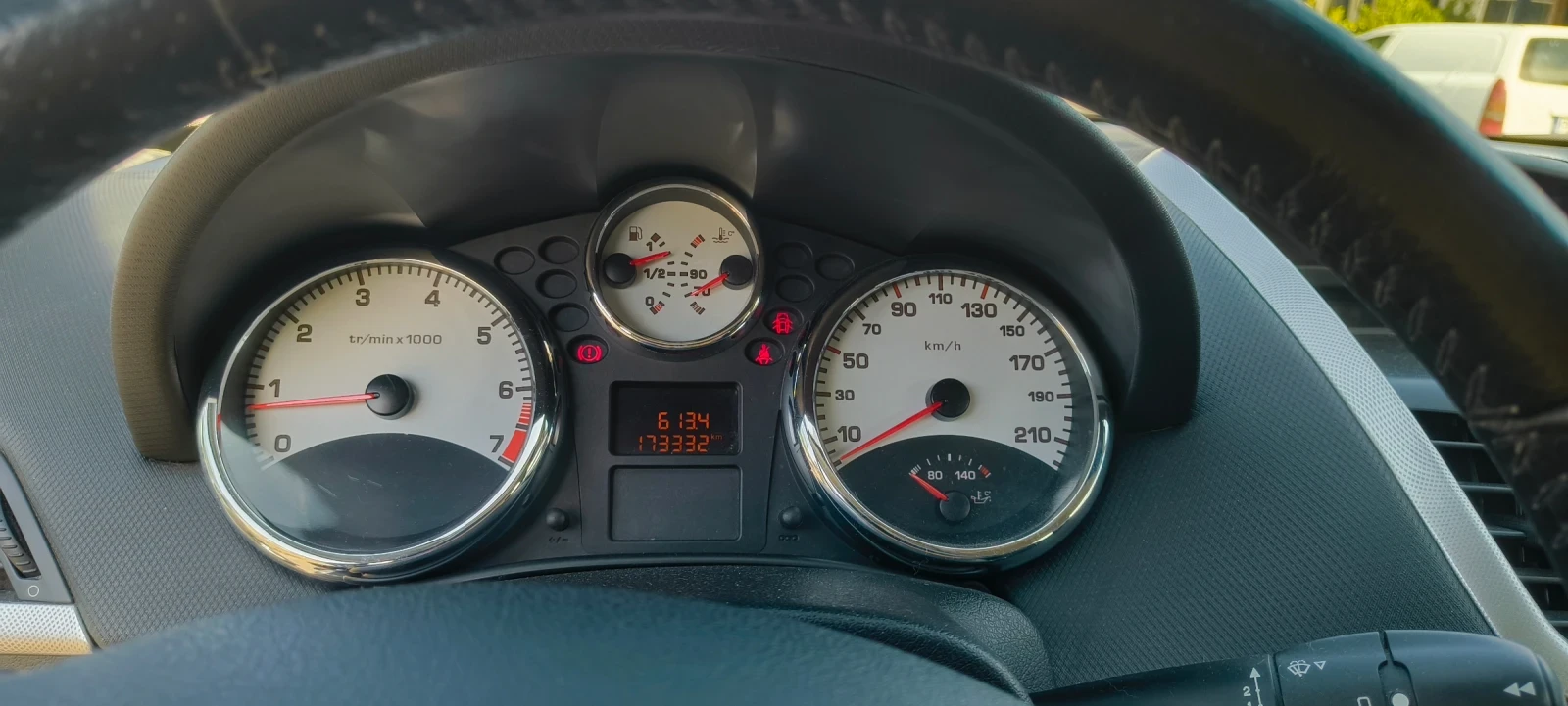 Peugeot 207 SW, снимка 10 - Автомобили и джипове - 56137324