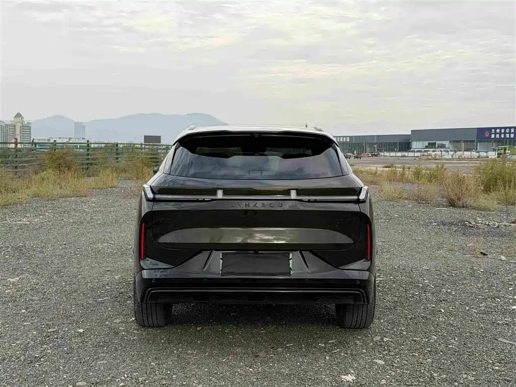 LynkCo 08 EM-P 2026 Model Base Trim, снимка 6 - Автомобили и джипове - 56678135