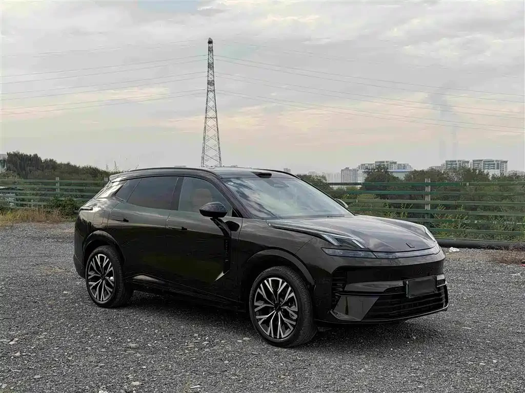 LynkCo 08 EM-P 2026 Model Base Trim, снимка 3 - Автомобили и джипове - 56678135