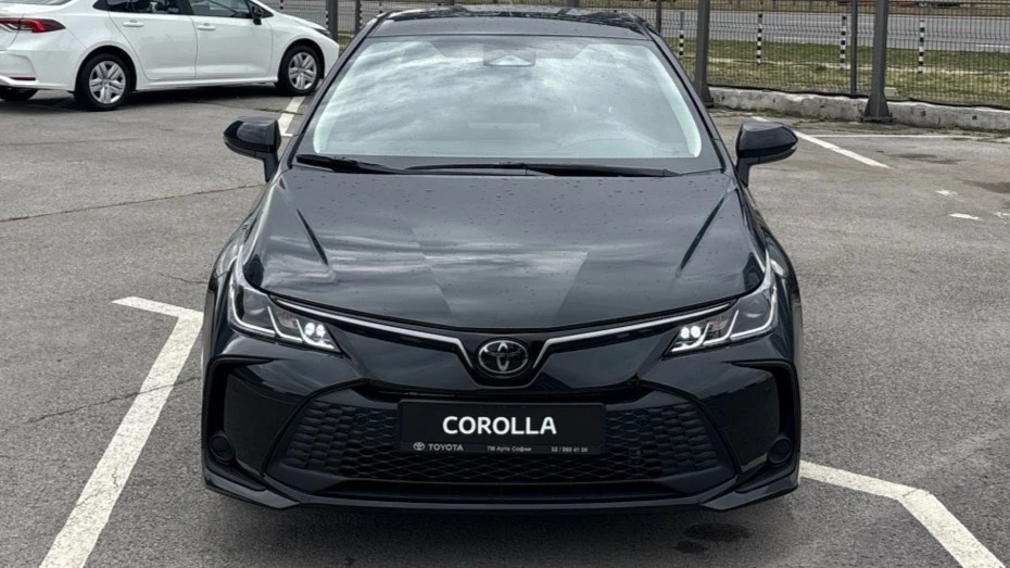 Toyota Corolla 1.5 6MT Comfort, снимка 4 - Автомобили и джипове - 56700202