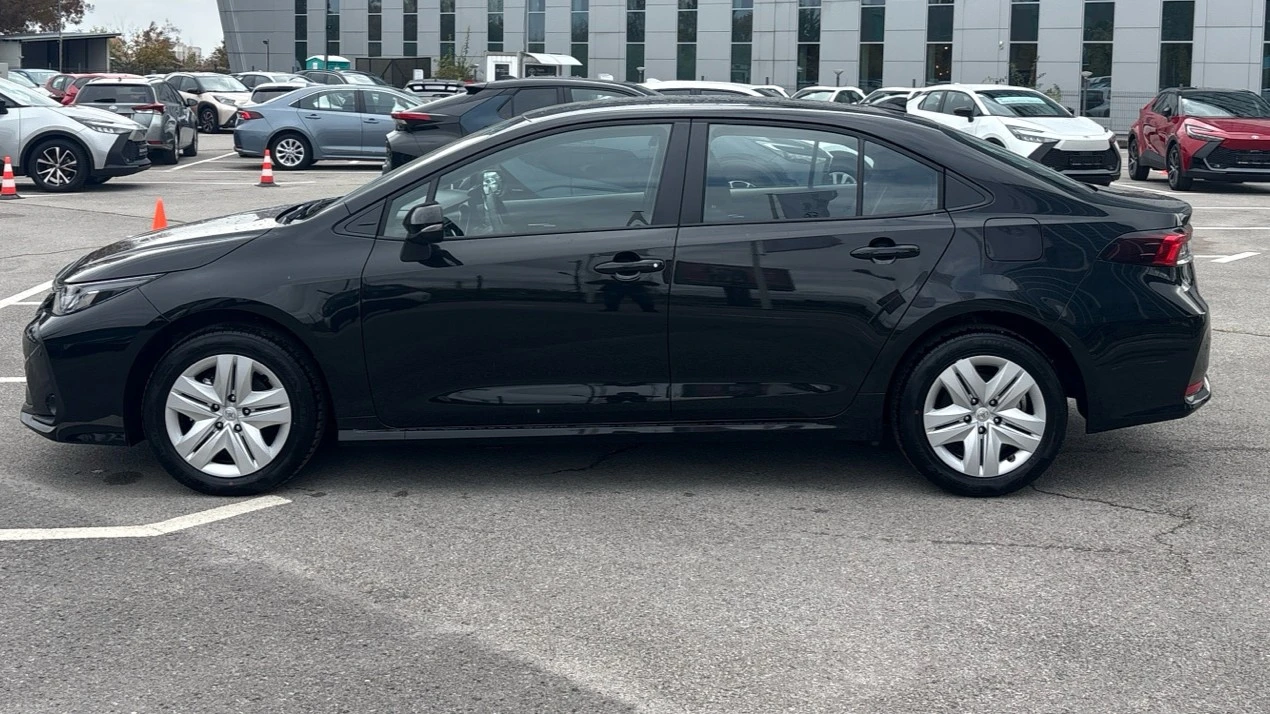 Toyota Corolla 1.5 6MT Comfort, снимка 3 - Автомобили и джипове - 56700202