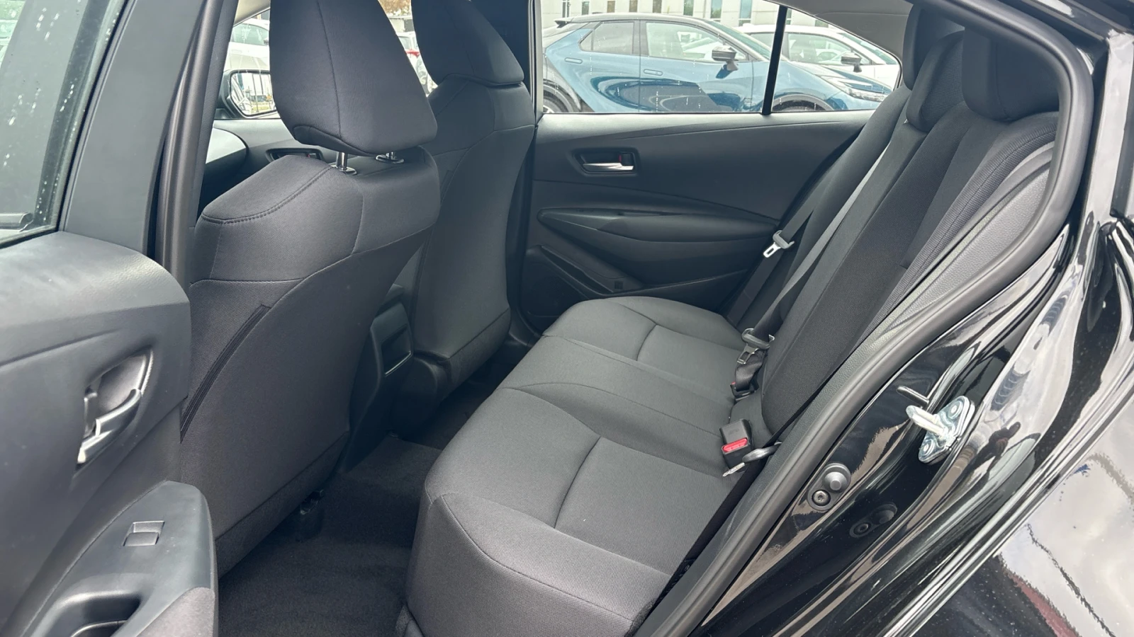 Toyota Corolla 1.5 6MT Comfort, снимка 13 - Автомобили и джипове - 56700202