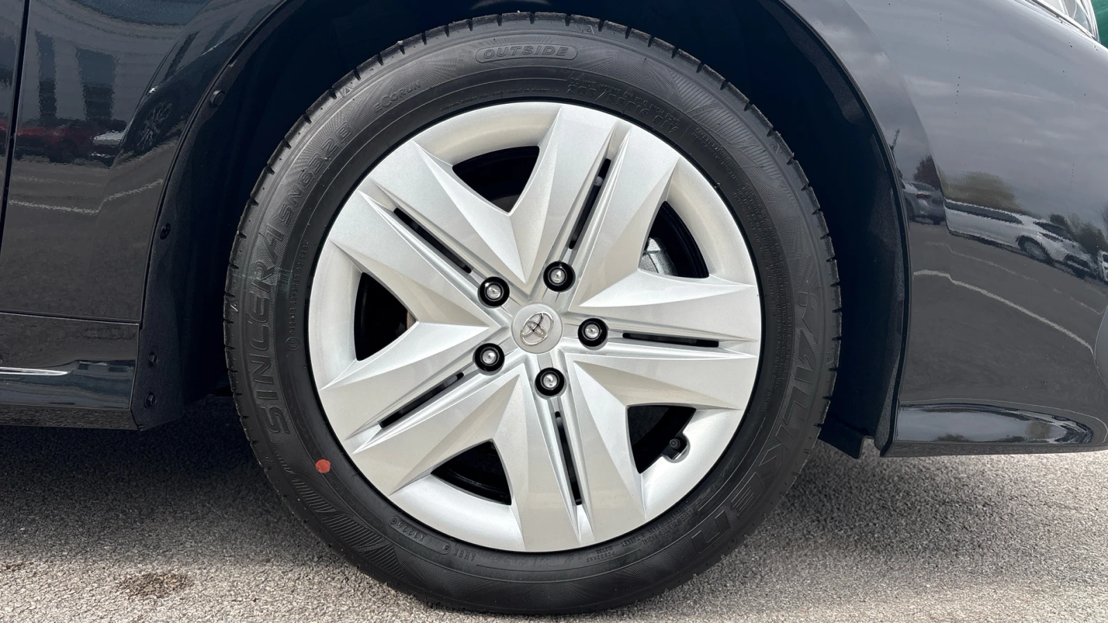 Toyota Corolla 1.5 6MT Comfort, снимка 17 - Автомобили и джипове - 56700202